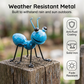 Kolorowa metalowa rzeźba przedstawiająca mrowisko