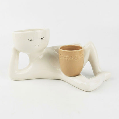 Nietuzinkowa ceramiczna doniczka do dekoracji biurka