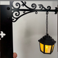 Miniaturowa lampka z podpórką do książek w stylu retro