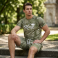 Męski casualowy komplet z T-shirtem i szortami z nadrukiem imitującym denim