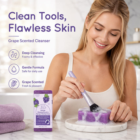 Delikatne mydło do czyszczenia pędzli i gąbek do makijażu